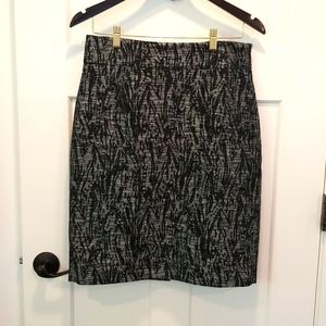 Ann Taylor Pencil Skirt, Black & Silver, Size 6